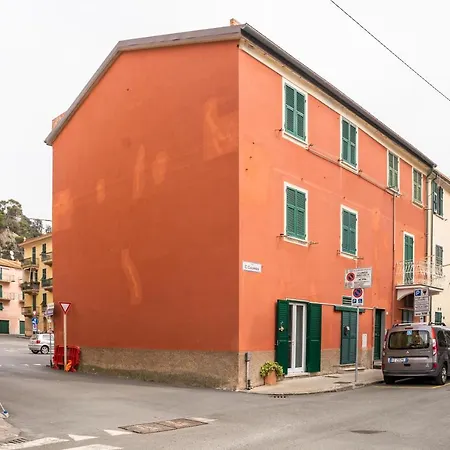Appartamento 008 - Casa Riva Vista Mare Di Fronte E Mare